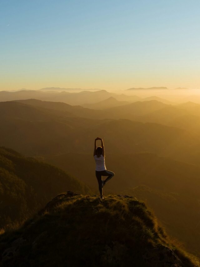 5 Best Yoga Asanas To Practice Everyday
